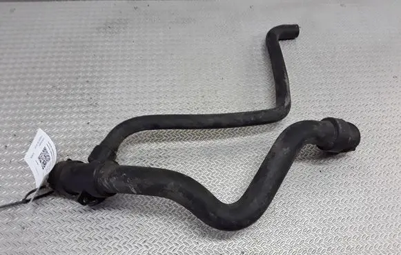 Volkswagen PASSAT B5 Engine coolant pipe/hose 4B0121049S