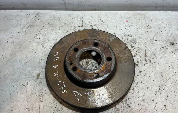 Mercedes-Benz A W176 Front brake disc