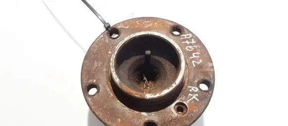 BMW 5 E39 Front wheel hub