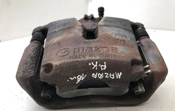 Mazda 3 III Front brake caliper K1900