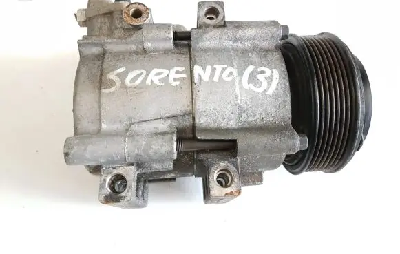 KIA Sorento Air conditioning (A/C) compressor (pump) 977013E350
