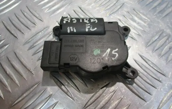 Opel Astra H Central body control module 3093691