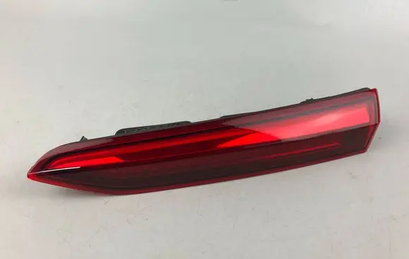 Tailgate rear/tail lights