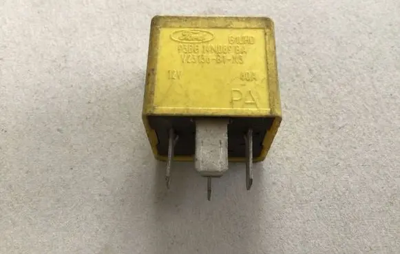 Ford Mondeo MK I Other relay V23136B1X3