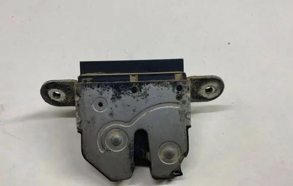 Fiat Grande Punto Tailgate/trunk/boot lock/catch/latch 55701971