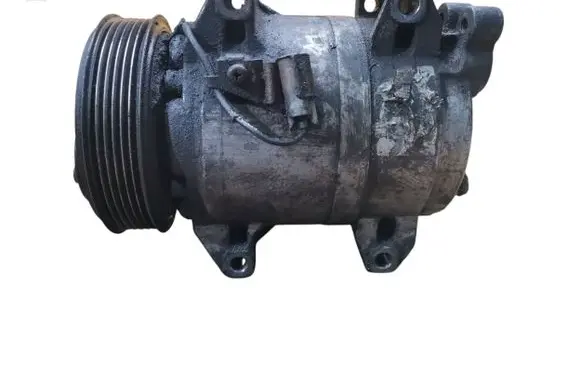 Volvo V70 Air conditioning (A/C) compressor (pump) 8708581
