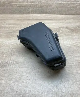 Volvo S70 V70 V70 XC Fuse module 9128576 9456707 9162084