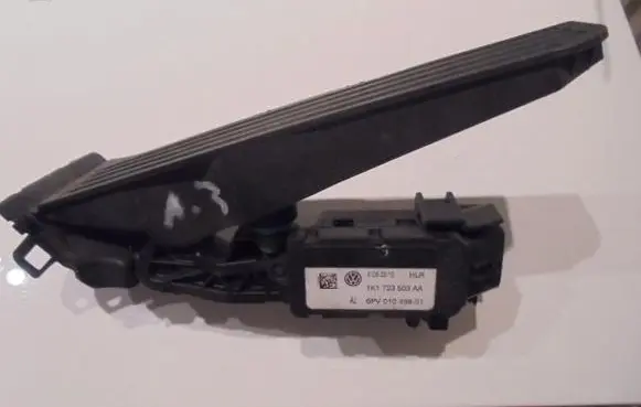 Volkswagen PASSAT B8 Accelerator throttle pedal 1K1723503AA