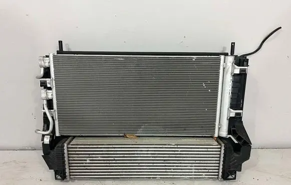 BMW 2 F46 Radiator set 7617639 7617597