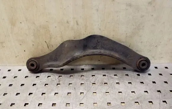 Rear upper control arm/wishbone