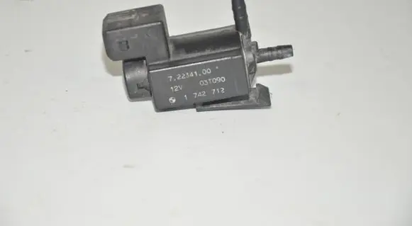 BMW 5 E39 Turbo solenoid valve 1742712