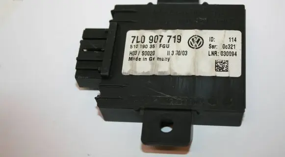 Volkswagen Touareg I Alarm control unit/module 7L0907719 510190351 H03S0020