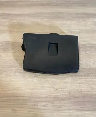 Toyota Avensis T270 Fuse box cover 8266205290