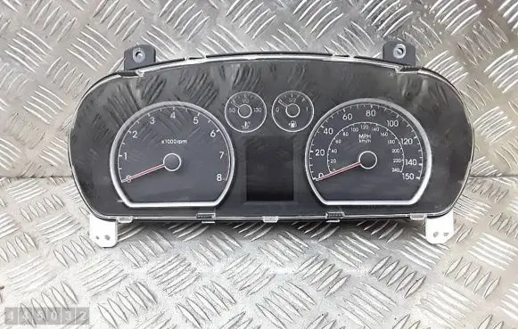 Hyundai i30 Speedometer (instrument cluster) 940012R530