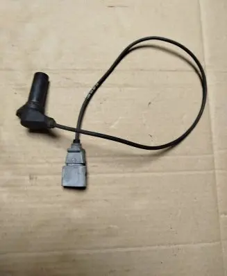 Audi A4 S4 B7 8E 8H Crankshaft position sensor 045907319
