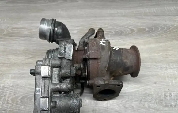 BMW 3 E90 E91 Turbo 18467110 70013479