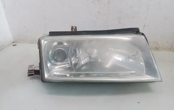 Skoda Octavia Mk1 (1U) Headlight/headlamp