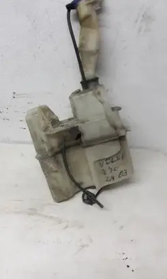 Volvo XC70 Windshield washer fluid reservoir/tank