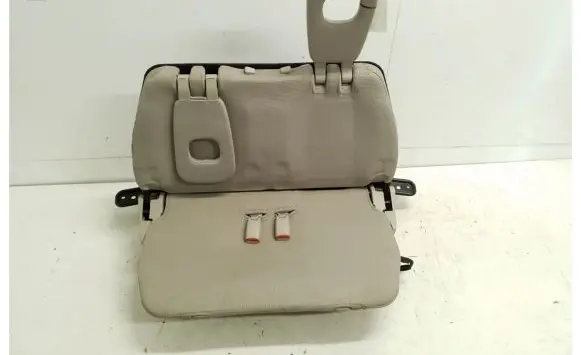 Mitsubishi Outlander Rear seat 
