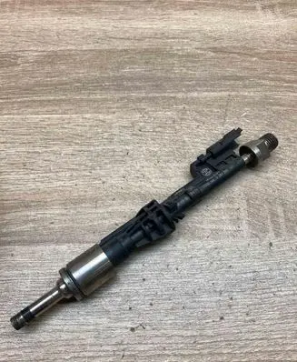 BMW 7 F01 F02 F03 F04 Fuel injector 0261500109 13647597870 06020239