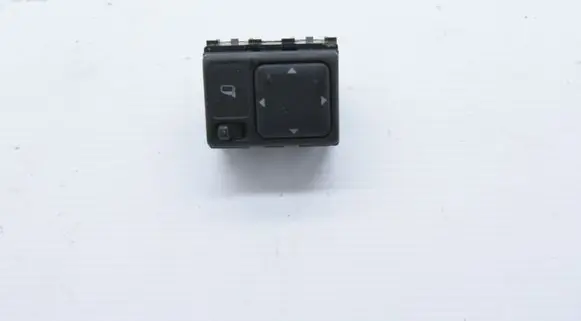 Nissan Note (E11) Wing mirror switch 060227