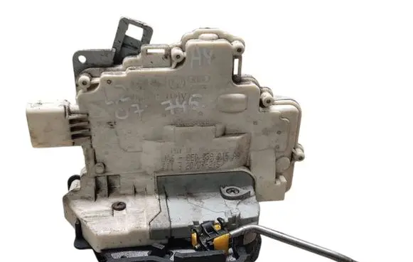 Audi A4 S4 B7 8E 8H Rear door lock 8E0839015AA