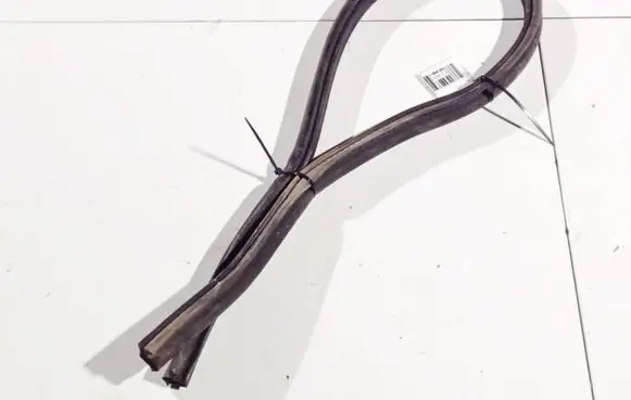 Opel Astra G Rubber seal front coupe door 