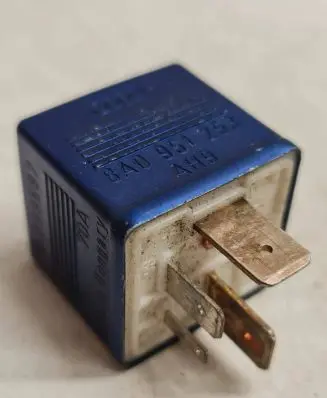 Audi A4 S4 B5 8D Other relay 8A0951253