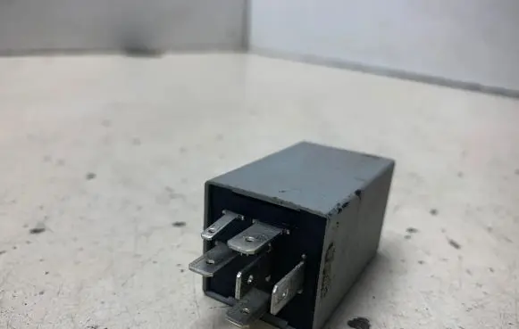 Renault Laguna I Other relay 7700844036 8121000