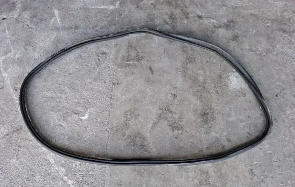 Volvo XC70 Trunk rubber seal (body) 