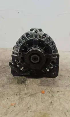 Volkswagen Polo IV 9N3 Generator/alternator 03D903025J