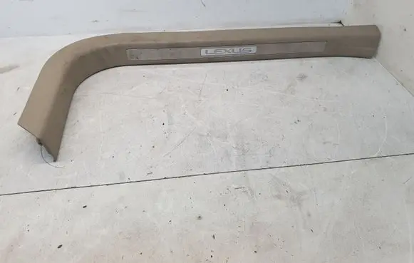 Lexus RX 330 - 350 - 400H Rear sill trim cover 6792048012