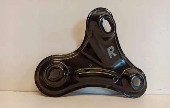 Hyundai Ioniq Engine mount bracket