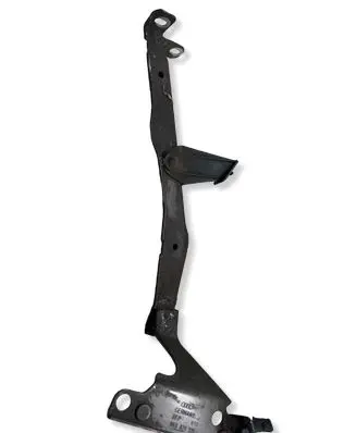 Audi A4 S4 B8 8K Fender mounting bracket 8K0821135C
