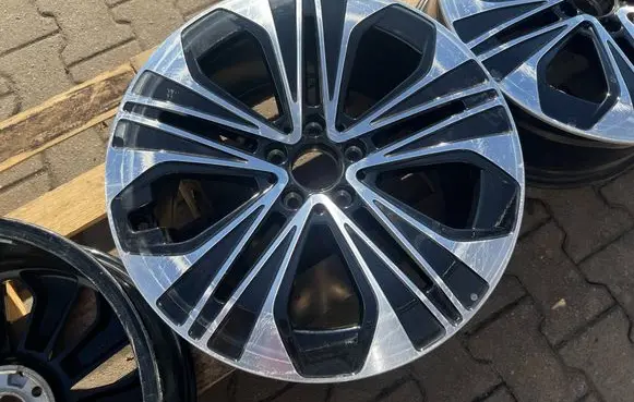 Mercedes-Benz E W214 R19 alloy rim A2144012400