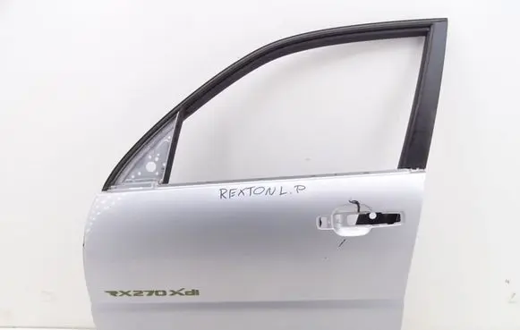 SsangYong Rexton Front door
