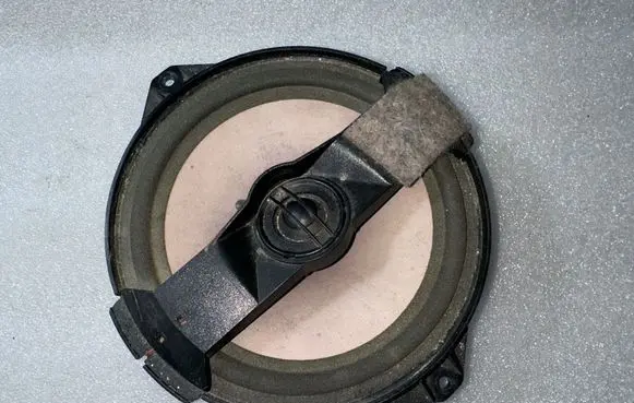 Audi A4 S4 B6 8E 8H Front door speaker 8D5035401B