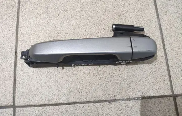 Toyota Auris E180 Rear door interior handle