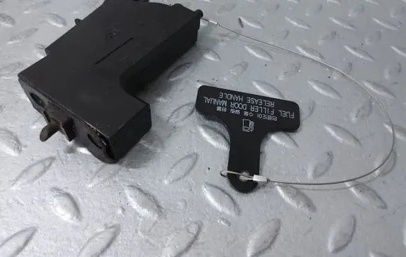 KIA Optima Fuel cap release pull handle 815903V000