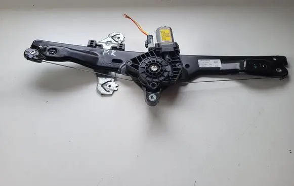 Nissan Qashqai Front door window regulator motor