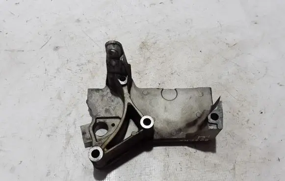 Dacia Duster Engine mounting bracket 8200871583
