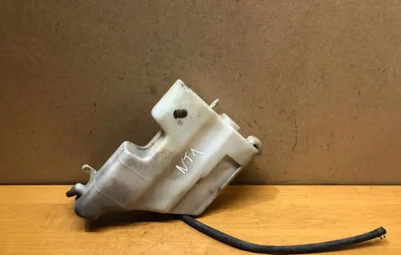 Nissan Terrano Coolant expansion tank/reservoir 217107F410