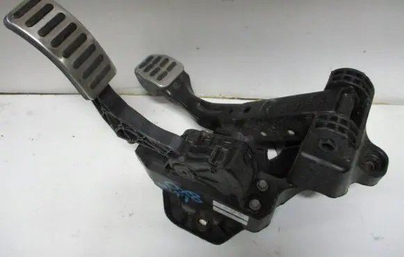 Audi A3 S3 A3 Sportback 8P Accelerator throttle pedal 6R17210580