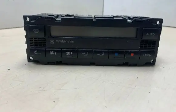Volkswagen PASSAT B5.5 Climate control unit 3B1907044H 2400022303