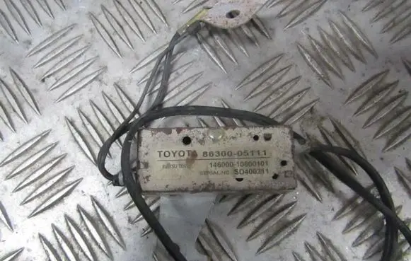 Toyota Avensis T250 Antenna control unit 8630005111 86300-05111