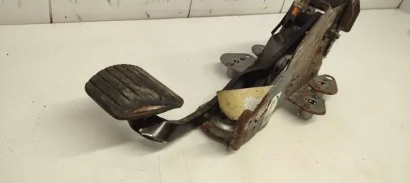 Renault Scenic III - Grand scenic III Brake pedal 465010016R