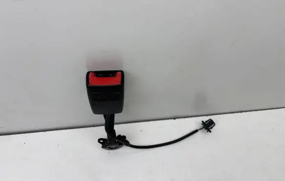 Audi A6 S6 C6 4F Front seatbelt buckle 8E0857755D