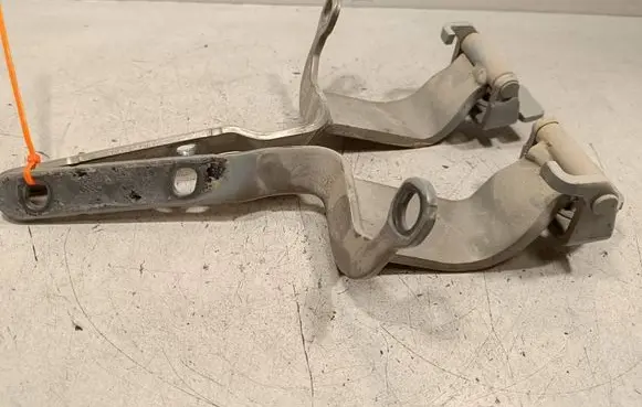 Audi A7 S7 4G Tailgate/trunk/boot hinge 4G8827299