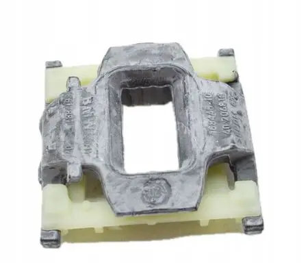 BMW 1 F40 Radiator mount bracket 8617881 17118617881