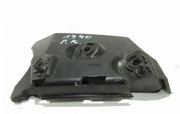 Front bumper mounting bracket